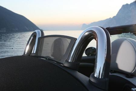 Mini Roadster Cooper S, Windschott, Kopfstütze