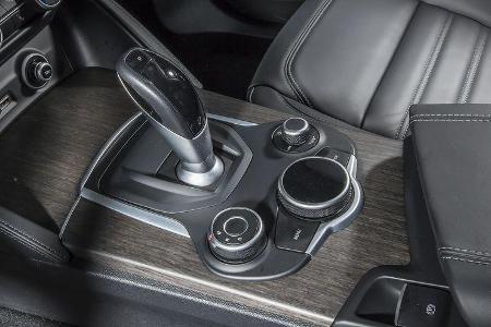 Alfa Romeo Stelvio 2.0 Turbo Q4 First Edition, Interieur