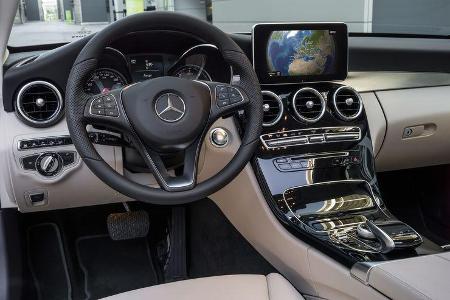 Mercedes C 180, Cockpit, Lenkrad