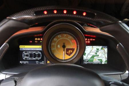 Ferrari 458 Italia, Instrumente, Drehzahlmesser, Display