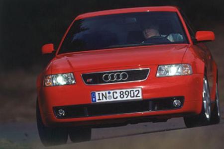 Der erste kompakte Sportler von Audi ist der Audi S3, der von 1999 bis 2005 gebaut wurde. Bis zum Facelift sorgte ein ein 1,...