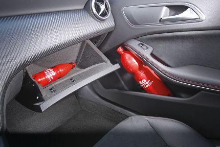 Mercedes A 200 CDI AMG Sport, Ablagefach, Getränkehalter
