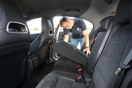 Mercedes A 200 CDI AMG Sport, Rücksitz, umklappen