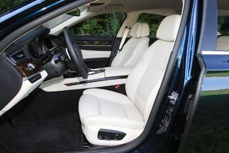 BMW 750i, Fahrersitz