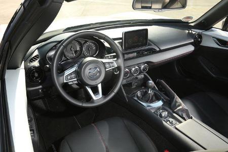 Mazda MX-5 Skyactiv-G 131, Cockpit