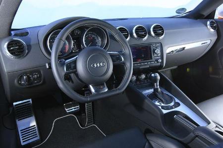 Audi TTS Coupé 2.0 TFSI, Cockpit