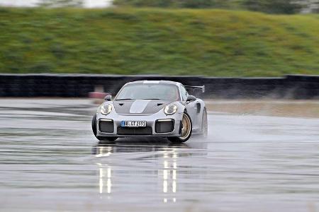 Porsche 911 GT2 RS (991) - Sportwagen - Biturbo