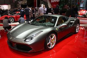 Ferrari 488 GTB auf dem Autosalon in Genf