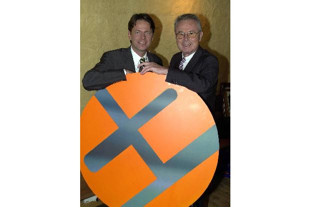 Moderatoren Rudi Cerne (li.) und Eduard Zimmermann (beide GE...