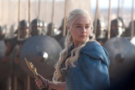 Daenerys Targaryen (Emilia Clarke) will den Thron der sieben Königreiche zurückerobern. Diese schauen in der Realität oft ga...