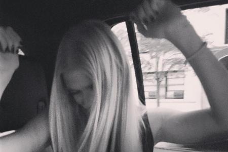 Sie gehört zu den Routiniers im Business und nimmt die Sache deshalb nicht ganz so ernst: Lara Stone (31) lässt das Work-out...