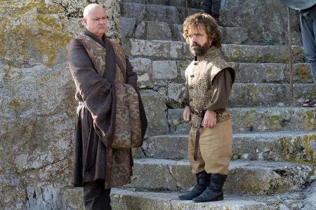 Tyrion Lennister (Peter Dinklage, re.) und Varys (Conleth Hill) Tyrion Lennister (Peter Dinklage, re.) und Varys (Conleth Hill)