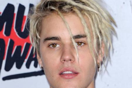 Justin Bieber ging bei einer Prügelei zu Boden Justin Bieber ging bei einer Prügelei zu Boden