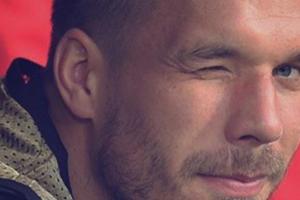 Lukas Podolski: So verteidigt er Löws Hosen-Griff