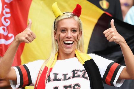 Vor der Auftaktpartie der Belgier gegen Italien ist diese Anhängerin noch voller Vorfreude.