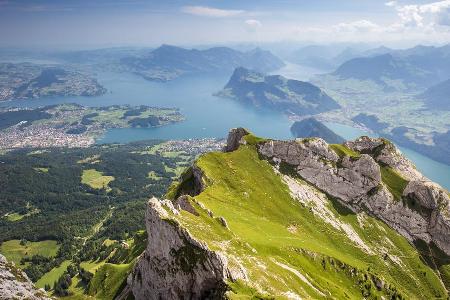Vom Pilatus haben Wanderer einen tollen Ausblick auf den Vierwaldstättersee und Luzern