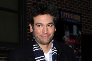 Josh Radnor: "How I Met Your Mother"-Star führt jetzt Regie