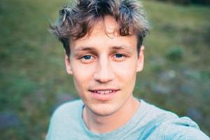 Tim Bendzko: "Immer noch Mensch" landet auf dem Charts-Thron