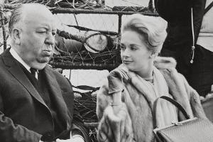 Alfred Hitchcock und Tippi Hedren am Filmset von "Die Vögel"