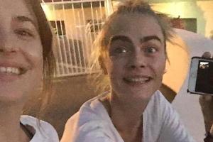 Cara Delevingne und Taylor Swift per Smartphone gratulieren Dakota Johnson (l.) zum Geburtstag
