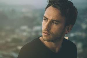 Clueso: "Jedes Album ist eine spirituelle Reise"