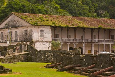 Die Festungen und Forts Portobelos beschützten über viele Jahre den Panama-Kanal. Aufgrund mangelnder Denkmalpflege und des ...