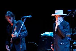 Bob Dylan schweigt seinen Nobelpreis tot