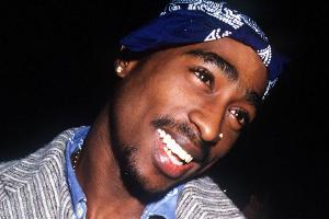 Angeschossene Brosche von Tupac Shakur steht zum Verkauf