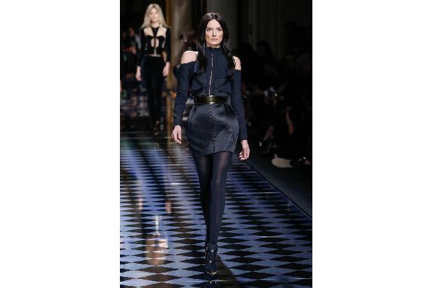 ...bekam dann auch mal fast schwarze Haare verpasst. Da musste man schon zweimal hinsehen, um die angesagtesten Topmodels üb...
