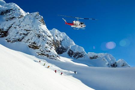 Spuren setzen in unberührte Hänge: Heliskiing in Kanada