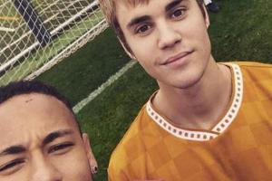Justin Bieber kickt mit dem FC Barcelona