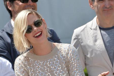 Kristen Stewart spielt im neuen Film eine Sekräterin Kristen Stewart spielt im neuen Film eine Sekräterin