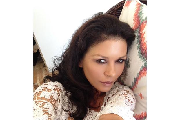 04 Catherina Zeta-Jones facebook.comCatherine Zeta-Jones.jpg