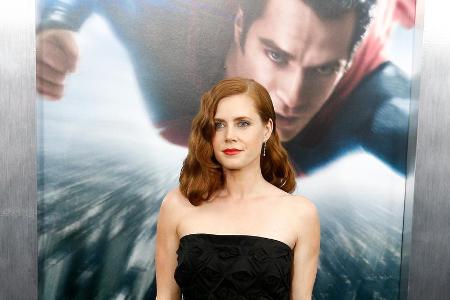 Amy Adams hat Superman im Rücken: Die Schauspielerin bei der Premiere des ersten Teils von Amy Adams hat Superman im Rücken: Die Schauspielerin bei der Premiere des ersten Teils von