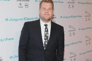 Elektrisierende Autoenthüllung mit britischem Stil und Stars