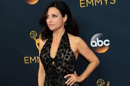 Julia Louis-Dreyfus sah nicht nur fantastisch aus, sie bekam auch den Emmy für die beste Hauptdarstellerin in einer Comedy-S...