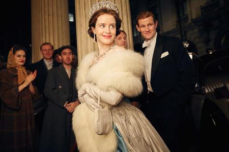 Claire Foy als Elizabeth II. und Matt Smith als Prinz Philip Claire Foy als Elizabeth II. und Matt Smith als Prinz Philip