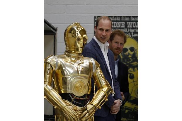 Was Prinz William und Prinz Harry am Dienstag erfahren durften, ist mit Sicherheit der Traum eines jeden Star Wars-Fans! Den...