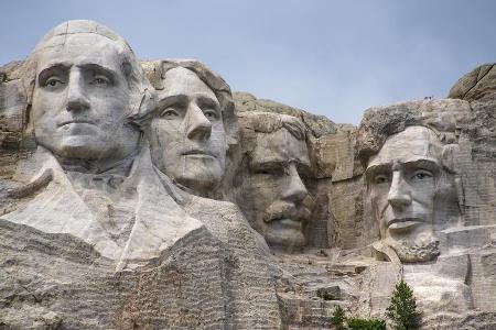 Seit nunmehr 75 Jahren blicken George Washington, Thomas Jefferson, Theodore Roosevelt und Abraham Lincoln (v.l.n.r.) auf ih...