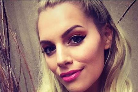 Model Angelina Kirsch setzt ihre Kurven gerne in Szene Model Angelina Kirsch setzt ihre Kurven gerne in Szene