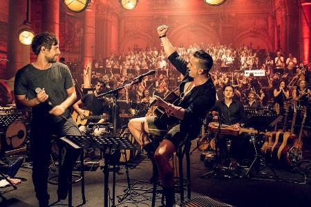Gemeinsam mit Max Giesinger sang der Österreicher im Odeon Theater den Song 
