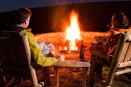 Lernen Sie sich bei einem Lagerfeuer besser kennen