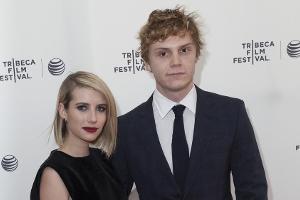 Emma Roberts und Evan Peters angeblich wieder verlobt