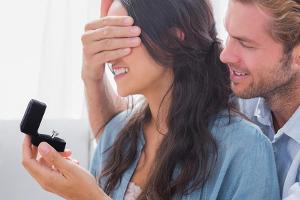 So geht Verlobung: Tipps für den perfekten Heiratsantrag