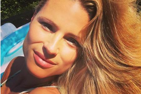 Michelle Hunziker strahlt im Urlaub wie die Sonne selbst.