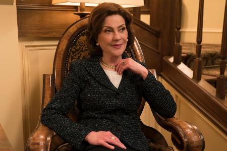 Emily (Kelly Bishop) ist mittlerweile Witwe