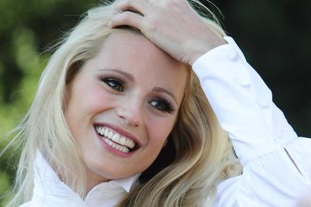 Michelle Hunziker bleibt trotz vielfältiger Herausforderungen fröhlich Michelle Hunziker bleibt trotz vielfältiger Herausforderungen fröhlich
