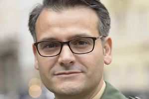 So feiert das Netz den Pressesprecher der Münchner Polizei