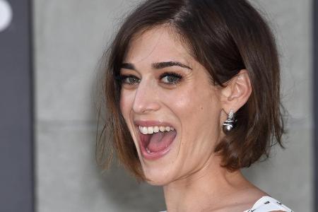 Ist bald unter der Haube: Lizzy Caplan Ist bald unter der Haube: Lizzy Caplan