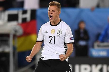 Mehr Emotionen gehen nicht: Joshua Kimmich bejubelt den Einzug ins EM-Halfinale Mehr Emotionen gehen nicht: Joshua Kimmich bejubelt den Einzug ins EM-Halfinale